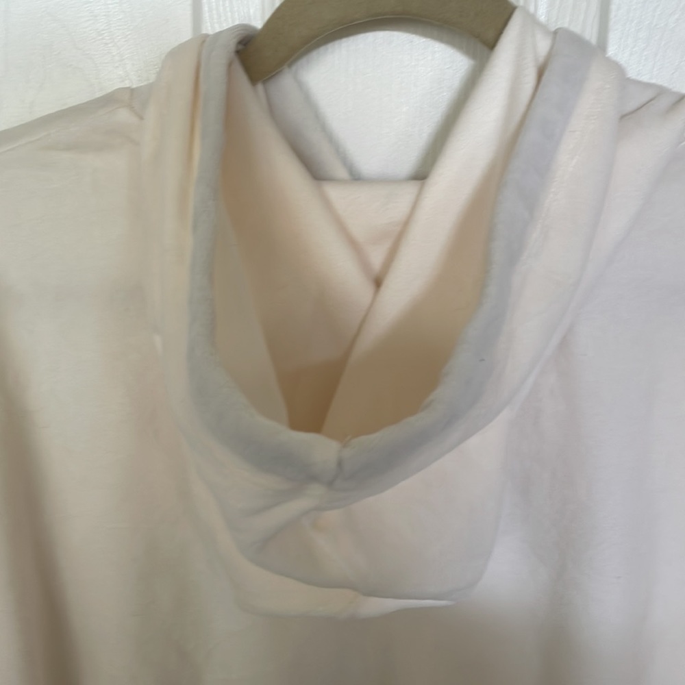 Cream hoodie with navy drawstring and star on left sleeve. Size XL. - Picture 3 of 9
